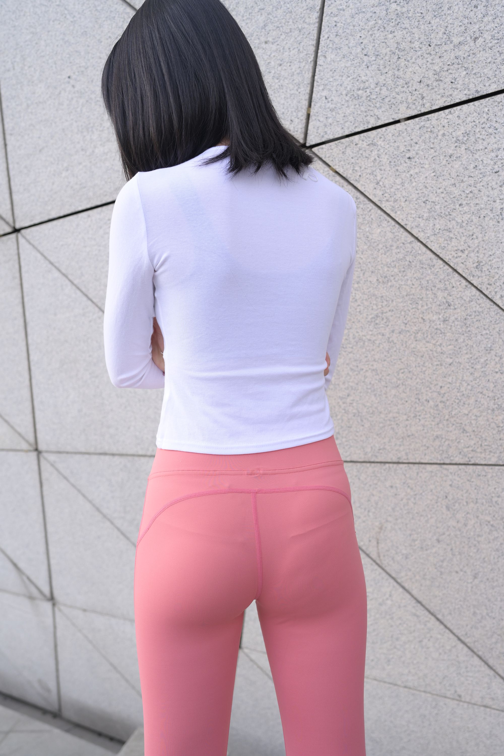 F175.粉色瑜伽裤少女.15G - 第3张