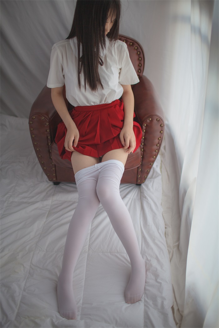 少女秩序-美丝写真 VOL.004 艳丽的小红裙 [52P/417MB] - 第1张
