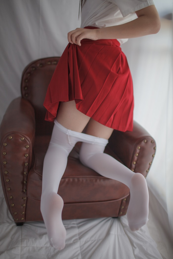 少女秩序-美丝写真 VOL.004 艳丽的小红裙 [52P/417MB] - 第2张
