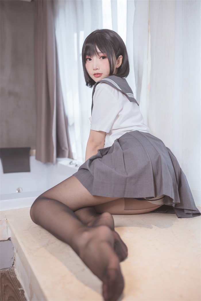 网紅Coser@面饼仙儿 - 脑内少女 嘿丝JK [25P/241MB] - 第3张