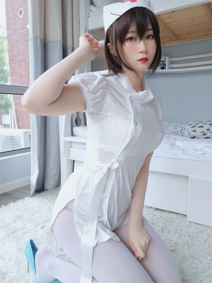 人气动漫Coser@白银81_  白丝小护士 [51P/4V/453MB] - 第1张