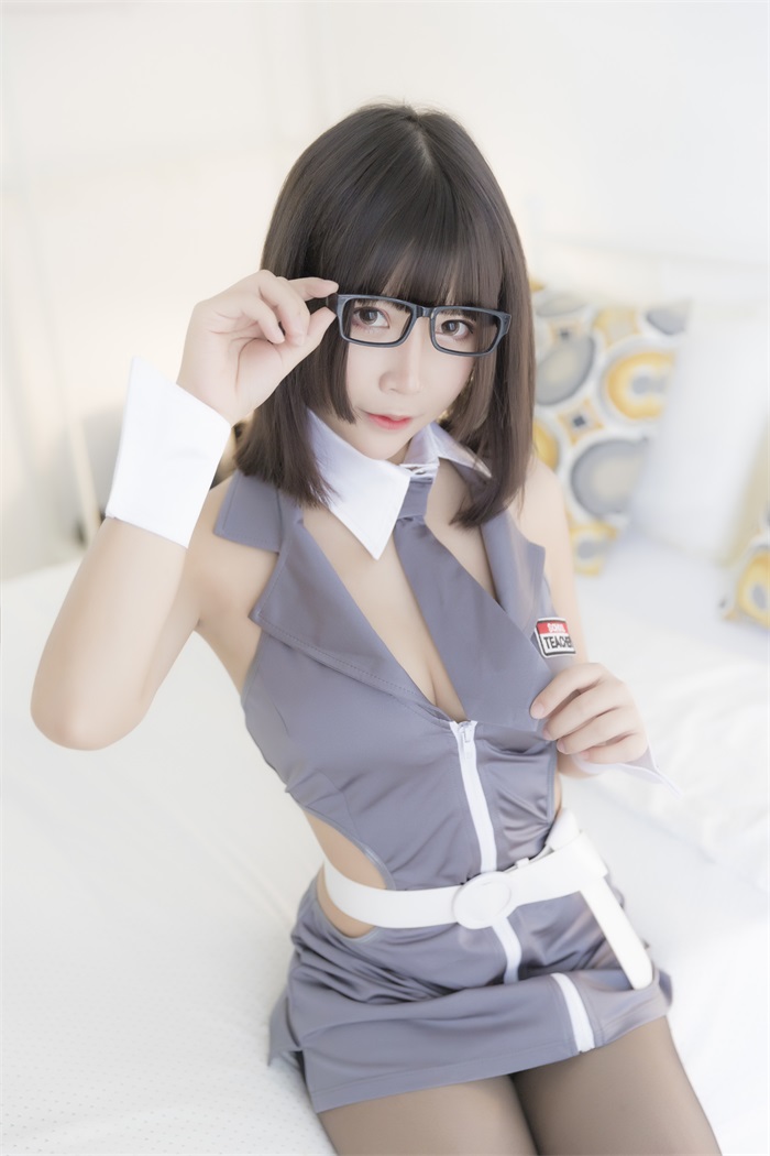 微博红人Coser@抱走莫子aa - 嘿丝 [45P/409MB] - 第1张