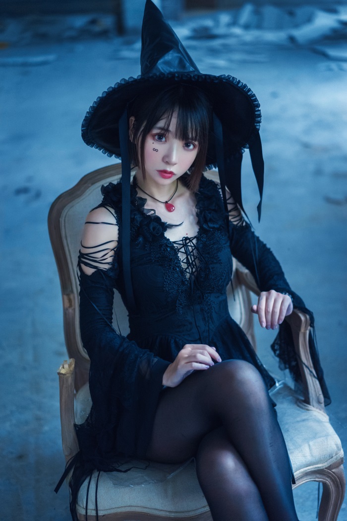 网紅Coser@疯猫ss - 巫女 [27P/386MB] - 第4张