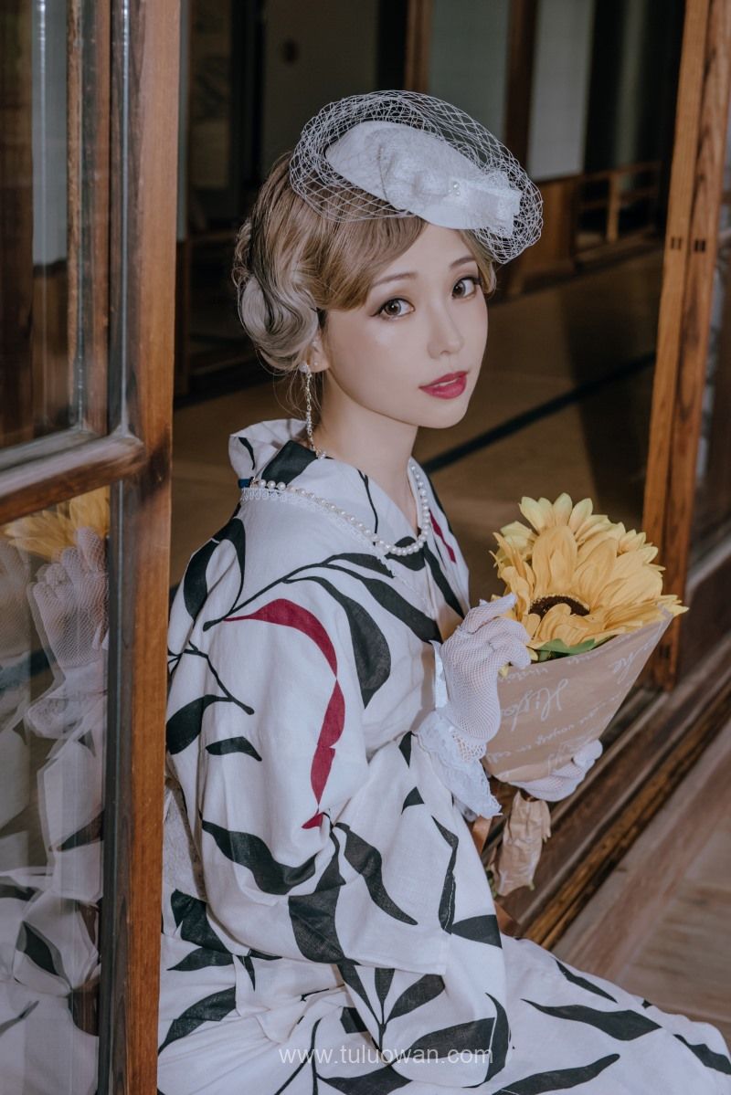台湾Coser@ElyEE子 Retro Kimono [38P/124MB] - 第1张